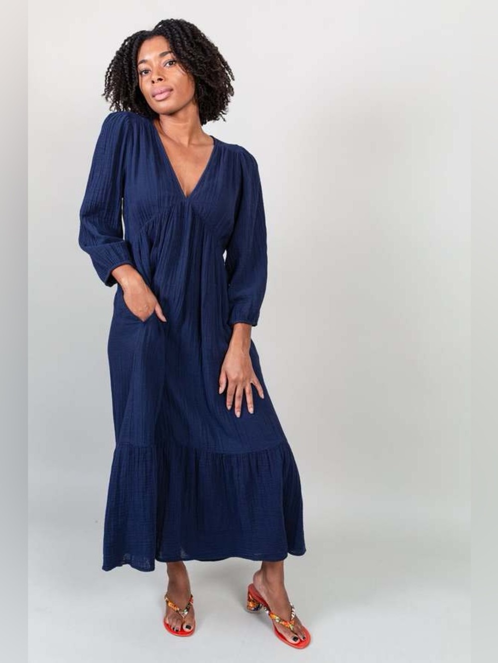 XiRENA Navy V-Neck Tiered Maxi Dress
